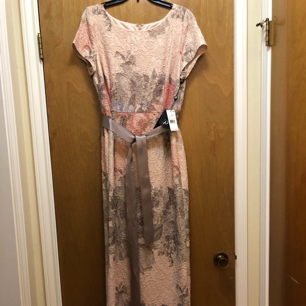 NWT-New with tags/never worn